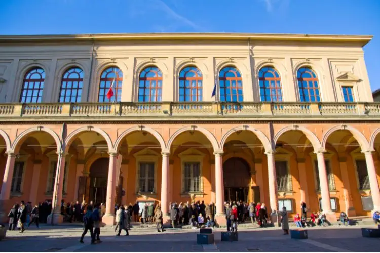 Why Visit the University of Bologna?